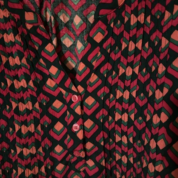 Terra & Sky Women's 1X Blouse Pink Geometric Design V-Neck Long Sleeve Button Up - Picture 4 of 11